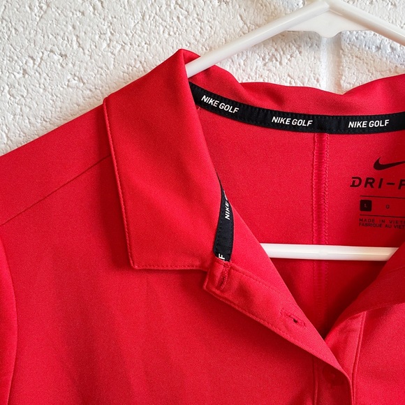 Nike Golf Shirt - Picture 3 of 5